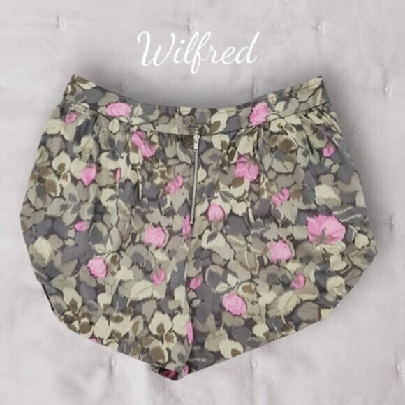 ARITZIA WILFRED- High Waisted Retro Pleated Lounging Shorts [27-28 Waist] - Picture 15 of 15
